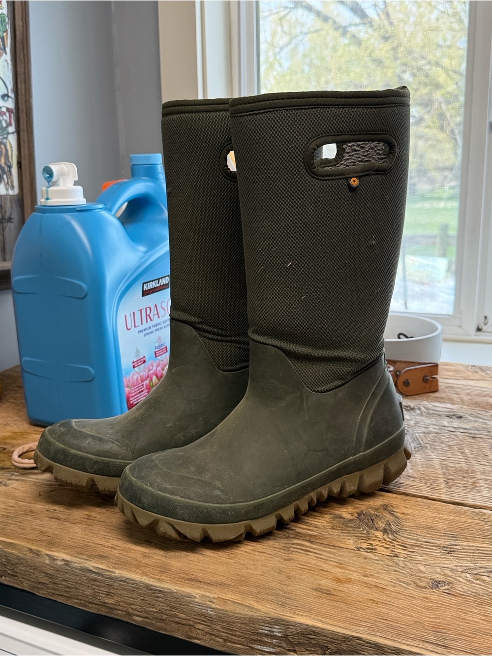 Women’s Green Bogs